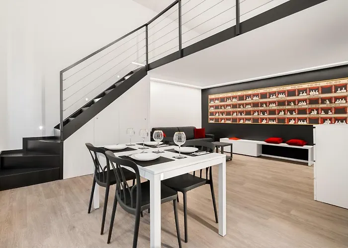 Modern Quiet Super Central Luxury Apartment